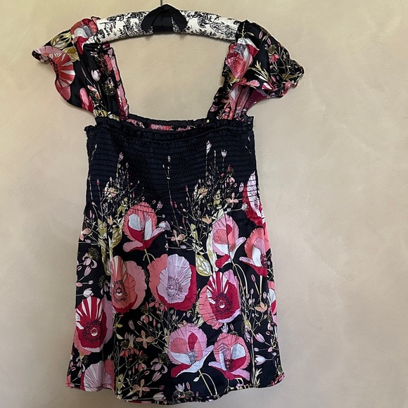 Guess Jeans  Black and Pink Floral Silk Blouse size M - Picture 1 of 5